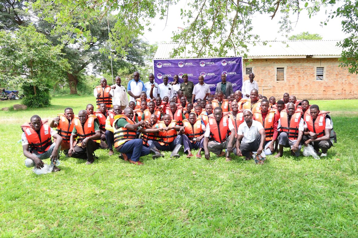 UegclOfficial's tweet photo. Karuma Launches Phase II of Life Jacket Campaign 🦺

UEGCL has handed over life jackets to fishing communities in Kiryandongo and Oyam, host districts of the 600MW Karuma Hydropower Plant.

Witnessed by Kiryandongo RDC Dan Muganga, the initiative promotes water safety and encourages fishermen to prioritize their safety while on the water.

Together with local leaders, UEGCL continues to promote safer livelihoods in communities around our areas of operation.

#GeneratingSafelyForGenerations #SafeLivelihoods
