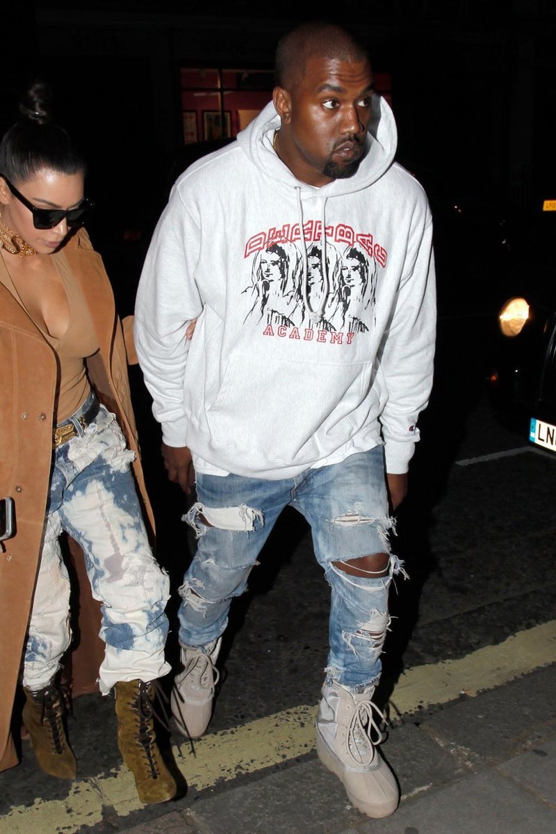 DodoFits's tweet photo. Yeezy 950 Boots Moonrock https://t.co/R6vVfXz0fW
