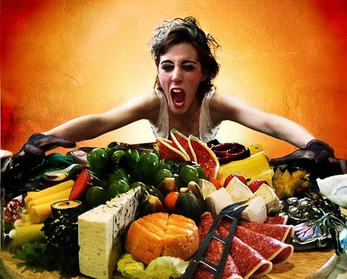 padrehayen's tweet photo. La #comida proporciona un placer objetivo, sin duda. De hecho Dios quiso que nuestra alimentación fuera una actividad placentera. El problema de la #gula está cuando convertimos el placer en un consuelo tan poderoso que invertimos en él muchos de nuestros esfuerzos. Es ahí donde entra la sugestión del espíritu maligno: vivir para estar saciados, satisfechos... y no simplemente alimentados.
