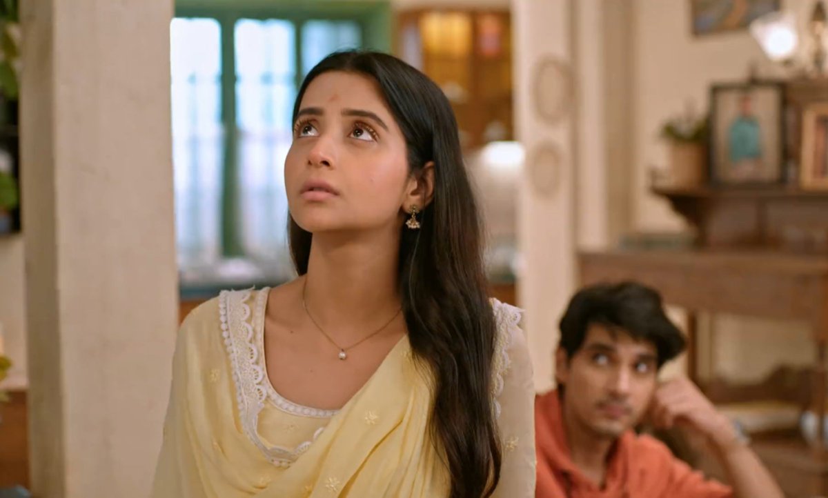 iamfaironly's tweet photo. Gussa tu mujhe iss sant Jeet ke mahanta par bhi hn Matlab uss stupid bachpan ke dost ko Bula Liya for help...Krish is Soo me here🙏🏻but at least jeet is concern about sauamya but when will he knows that saumaya would be happy with him only😭😭😭
#yehfitoortera #jeeya #ishhandhawan https://t.co/sNtbxpVS84