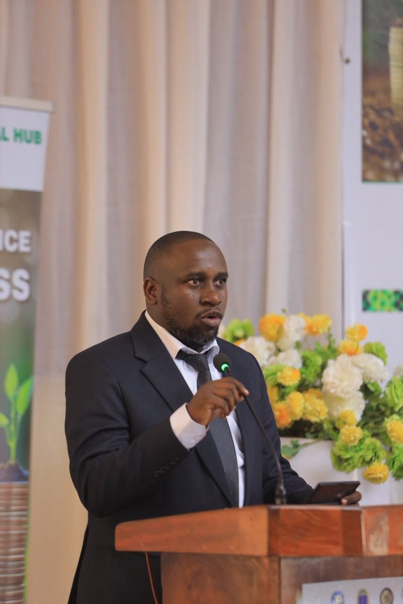 kyambogou's tweet photo. Under the theme "Unlocking Green Capital: Empowering Uganda’s Green Transition through Innovation, Partnerships, and Investment," the event was organized with support from @MoFPED_Uganda, @UKinUganda, @GIZ_Uganda, Elevate Her, & CAN-U. 🤝🌍 #ClimateFinanceUG
#ClimateFinanceSymposium