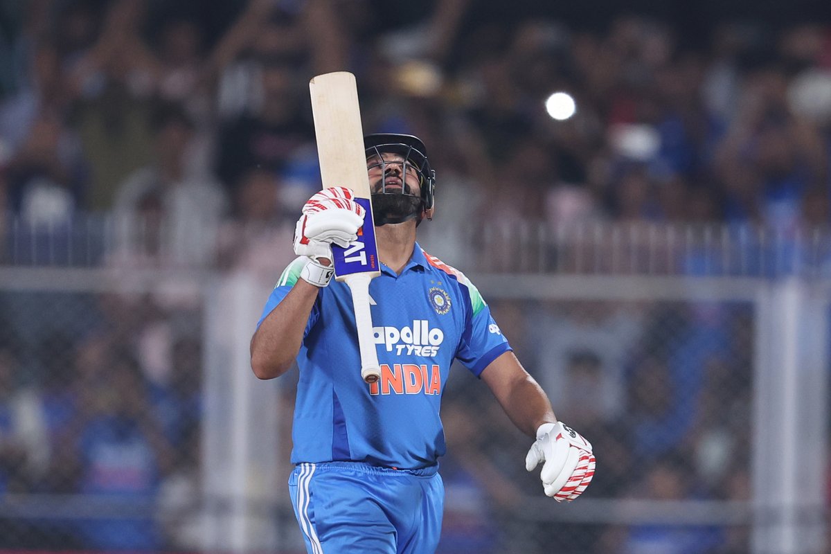 BCCI's tweet photo. 📸📸 Cometh the man, Cometh the Hitman 💪

Rohit Sharma, Take A Bow 🙇‍♂️

Updates ▶️ https://t.co/6XCYRtZLAi

#TeamIndia | #INDvWI | @mflone_ | @ImRo45 https://t.co/o1DFB0kenr