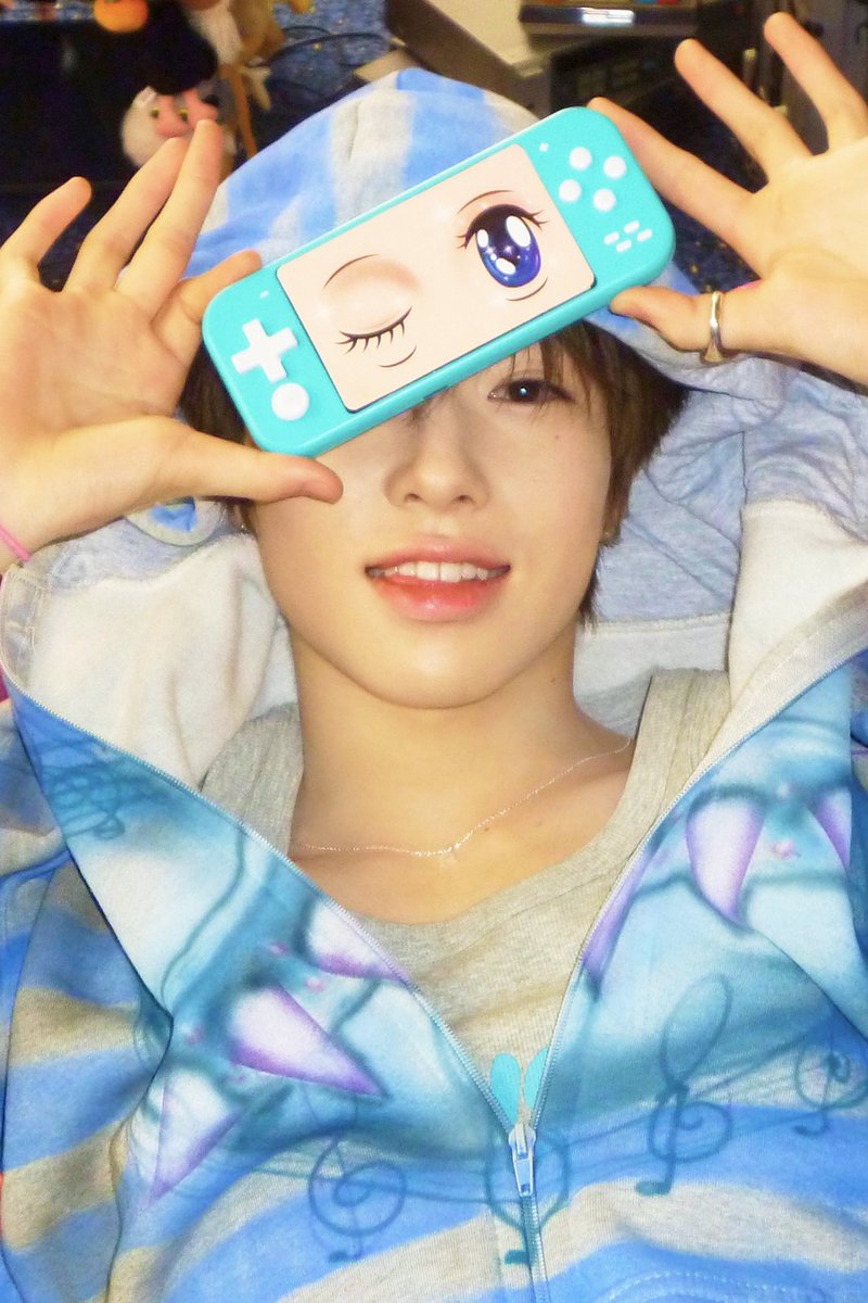 she_srunningout's tweet photo. 사쿠야가 살면서 본 남자중에 제일 예쁜것같고 어딘가 야살스럽게 웃고있는 입꼬리가 엄청좋음 https://t.co/Pa0PtthdHq