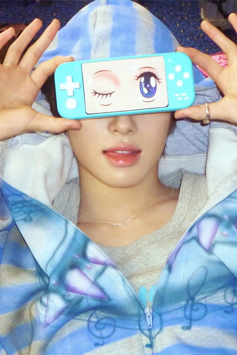 she_srunningout's tweet photo. 사쿠야가 살면서 본 남자중에 제일 예쁜것같고 어딘가 야살스럽게 웃고있는 입꼬리가 엄청좋음 https://t.co/Pa0PtthdHq