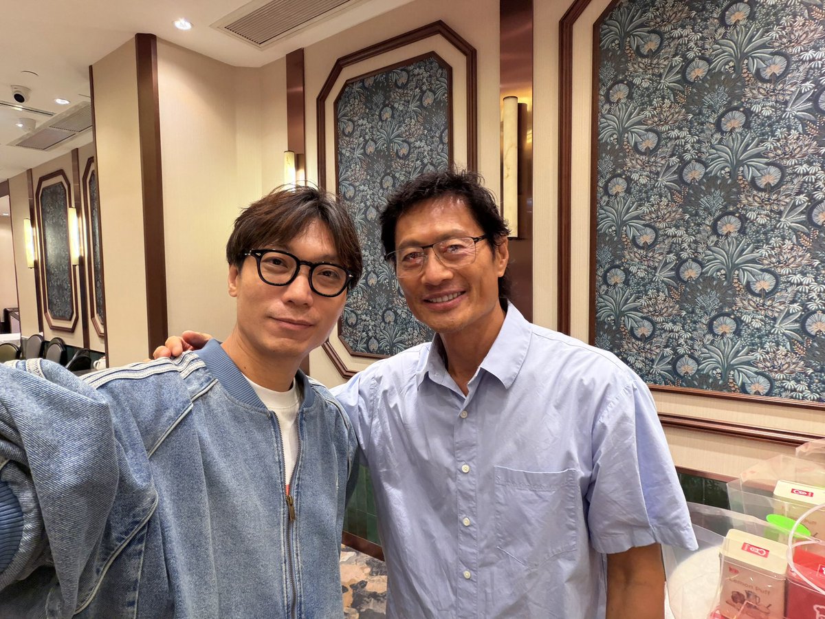 YUYI_CREATION's tweet photo. 今晚終於有機會告訴Tiger哥，他在日本受歡迎的原因。
然後他問我Tiger叔於小說裡的結局是怎樣？

⋯⋯⋯⋯⋯⋯⋯⋯⋯⋯⋯⋯⋯⋯⋯⋯⋯⋯⋯
我不知怎回答了。 https://t.co/Y7pvFcQzYW
