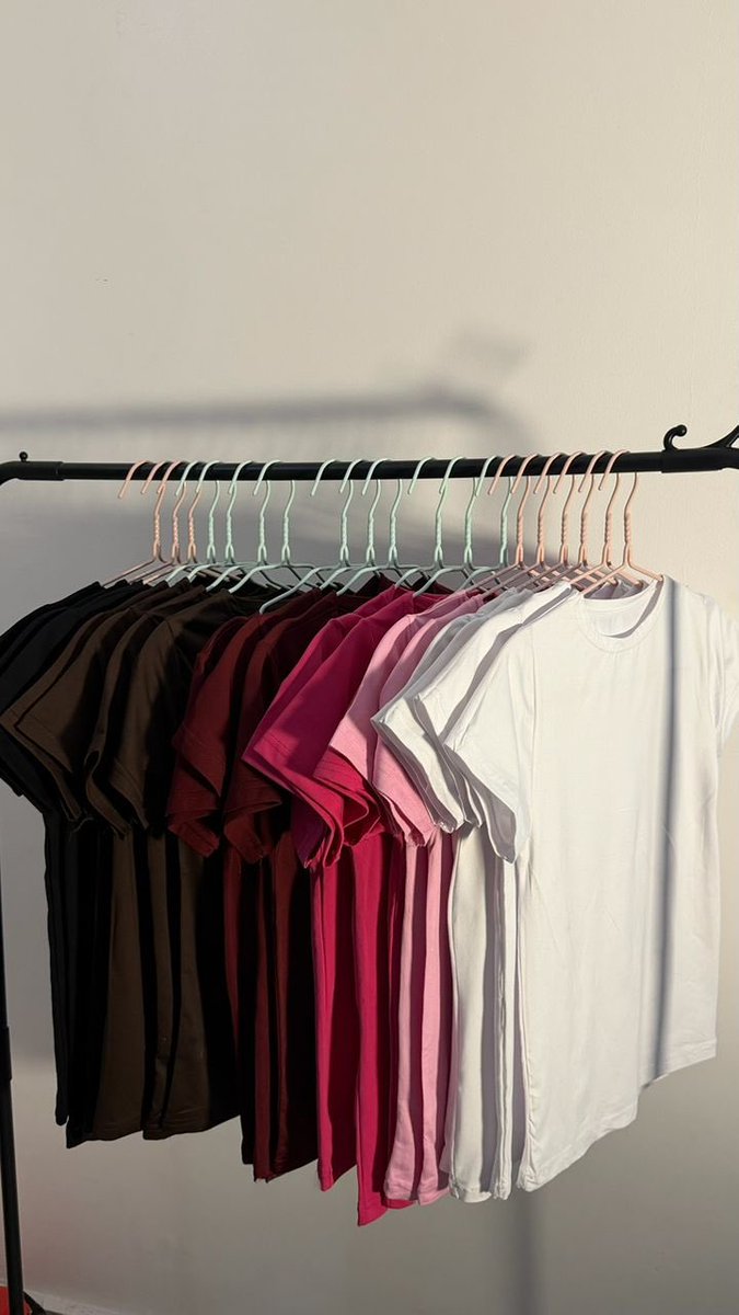praisejohnn's tweet photo. U guyss
I’m selling these quality basic tops for just 5k naira only 
We deliver nation wide 
Just send me a dm on WhatsApp to place ur order 

+234 816 600 3417 https://t.co/3sPTzXWTsN