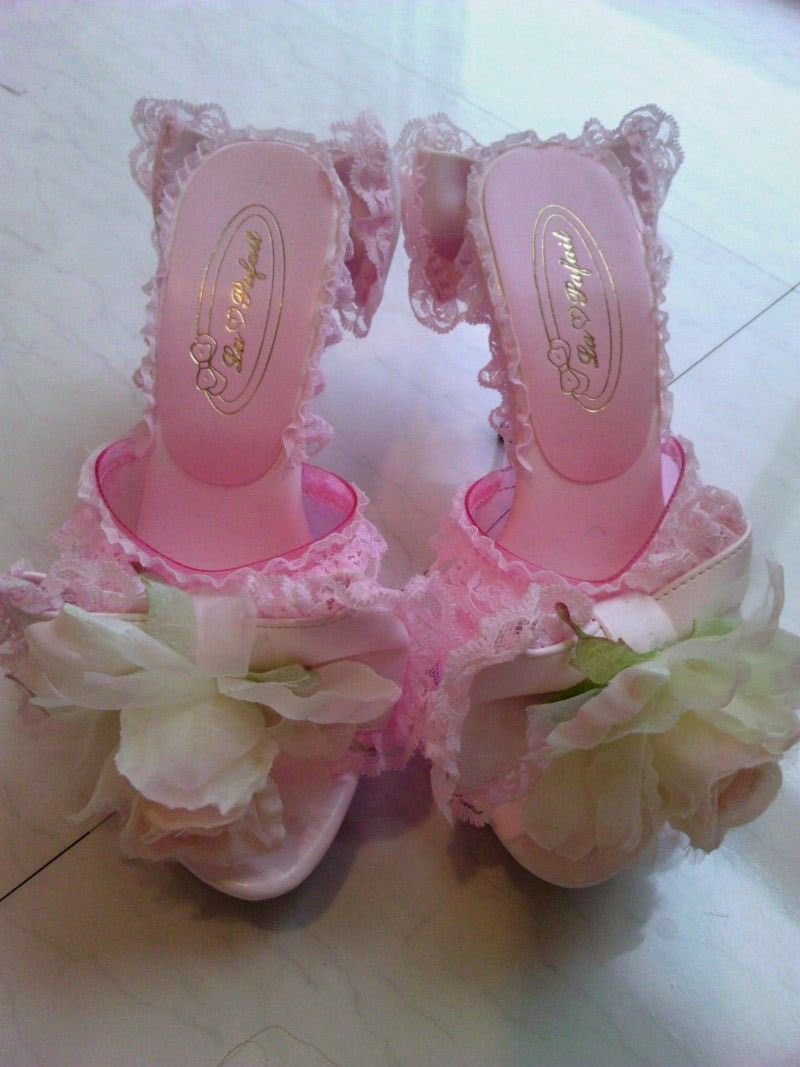 virtualh3arts's tweet photo. La Pafait pink heels 🎀 https://t.co/eieS91iJYx