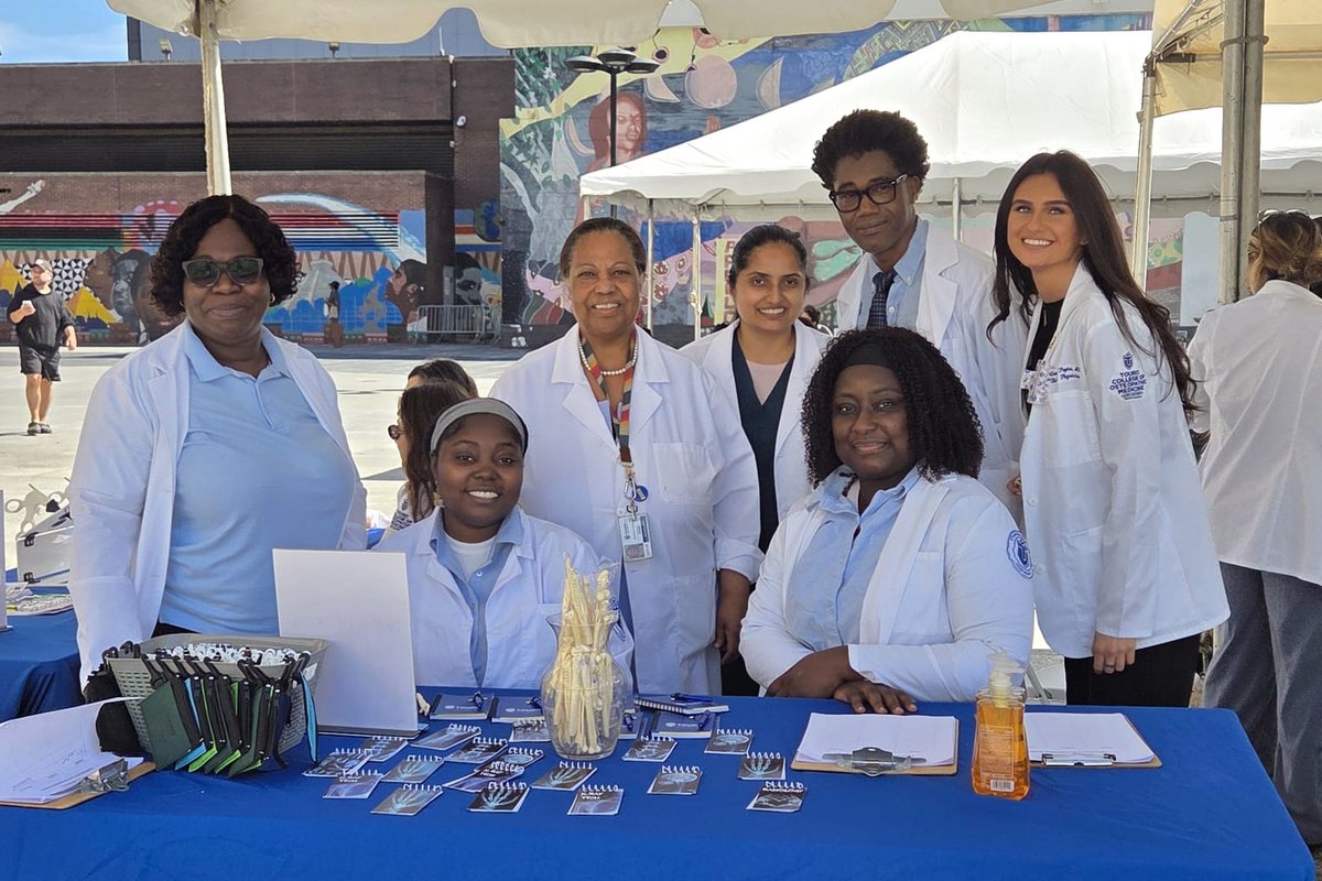 TouroNYSCAS's tweet photo. NYSCAS joined together with TouroCOM for a health fair on Friday, September 18. The event provided health education and engagement opportunities for community members while allowing students to participate in interprofessional service activities. #NYSCAS #WeAreTouro https://t.co/2xP35HWajs