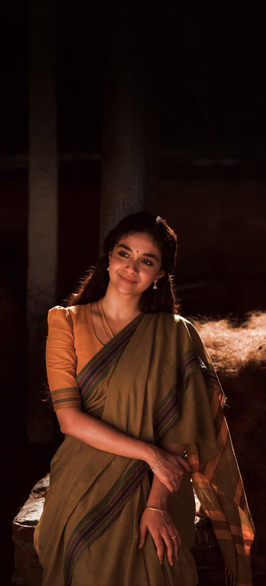 Design_JaiAK___'s tweet photo. Keerthy Suresh From Dorothy 🤍 | 4K https://t.co/UbP8f0HI4N