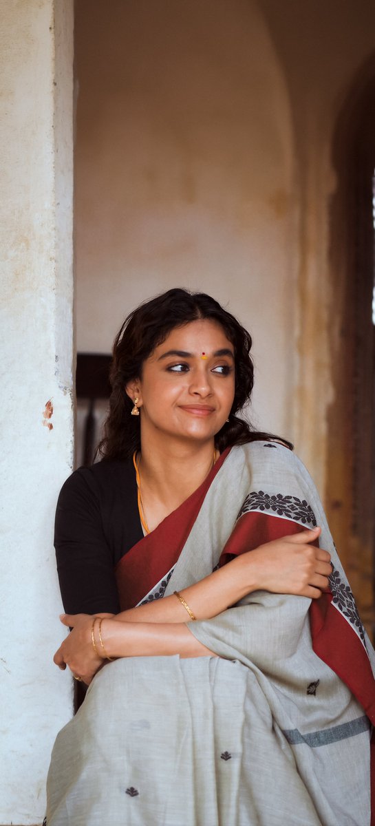 Design_JaiAK___'s tweet photo. Keerthy Suresh From Dorothy 🤍 | 4K https://t.co/UbP8f0HI4N