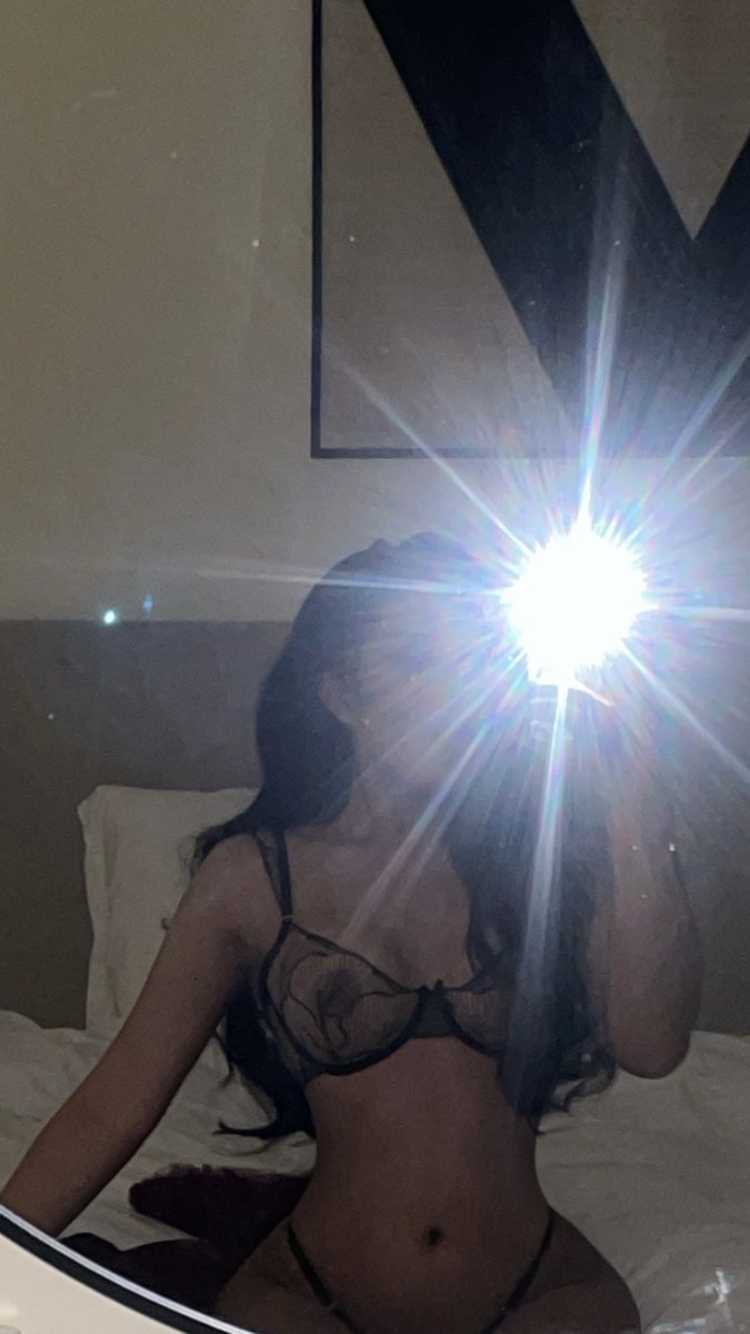 zxasue's tweet photo. #ladyboy_riyadh 
#ladyboy_saudi
#ladyboy_both_in_riyadh https://t.co/VqD5eaE9uK