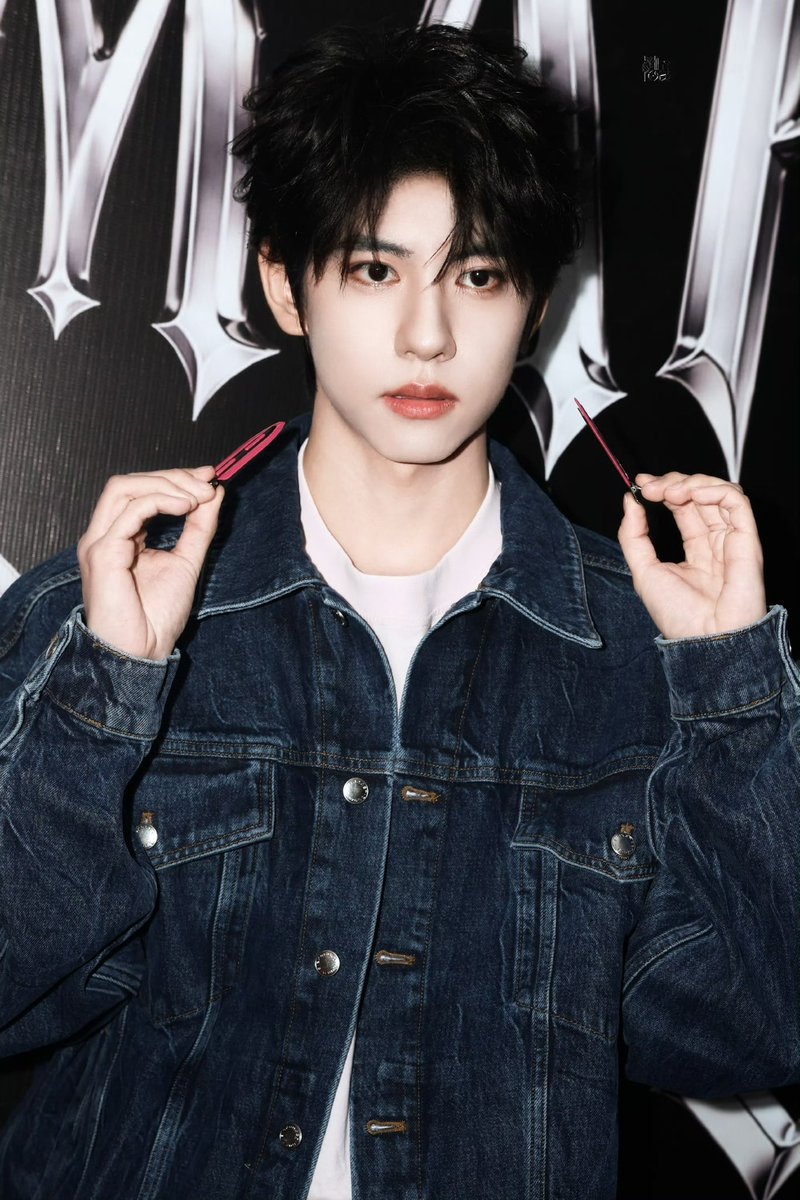 ZhanCheng_9704's tweet photo. 🐰 29092026 Alexander Wang event Suzhou
📸 Mimosa_0113x0905 / 1
#LiuXuanCheng #刘轩丞
#หลิวเซวียนเฉิง #AlexanderWang https://t.co/aC6rnSVBi9
