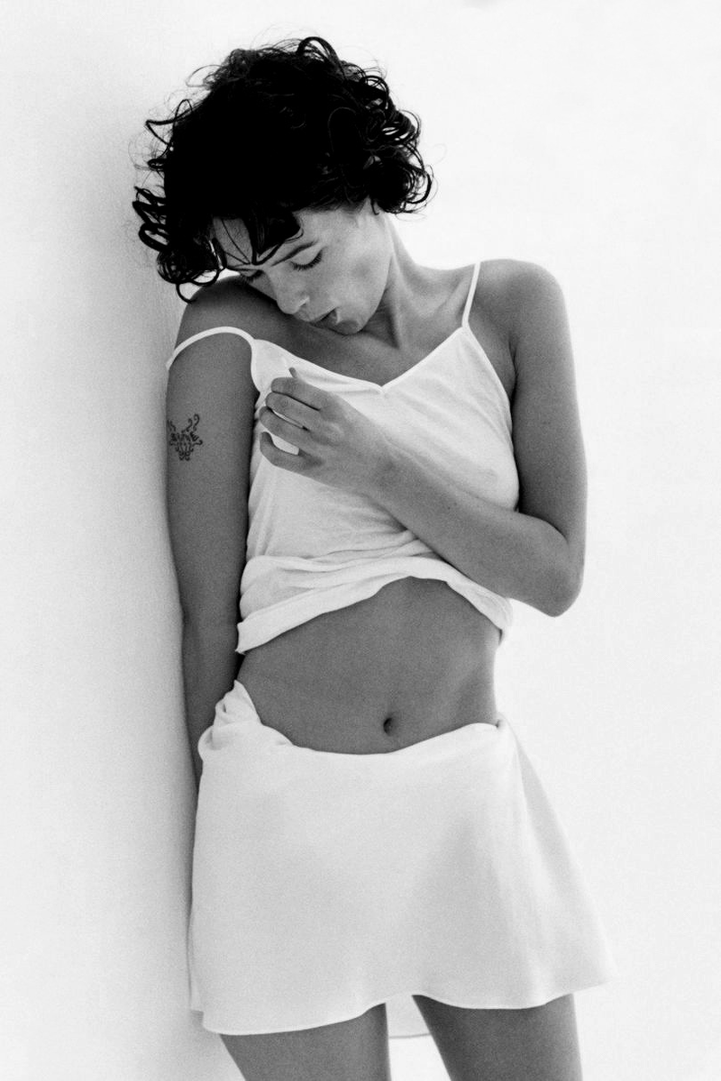 VLouca1971's tweet photo. Lena Headey by Antoine Verglas https://t.co/4sq9OBkvOo