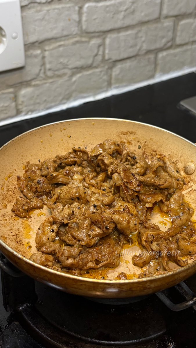 chiaadavinaa's tweet photo. Ga bosen bosen masak ini untuk makan malem ku 🥹🫶🏻 Karena ENAKKKK dan NAGIHHH BGT dimakan pake cocolan gini https://t.co/y1Zf0qGxJn