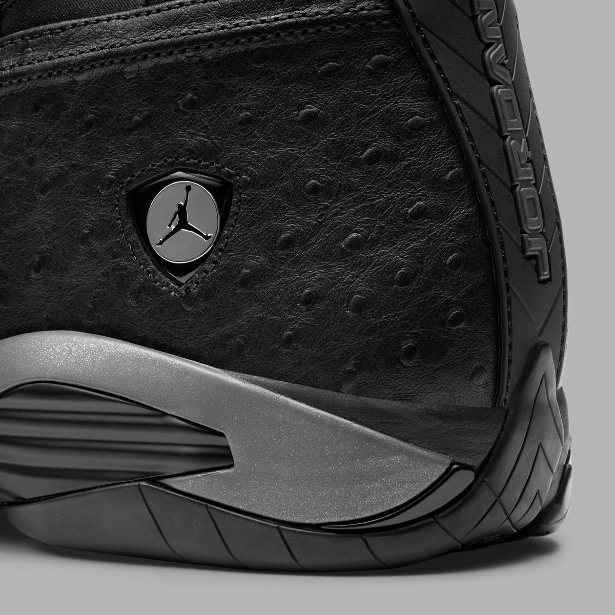 nicekicks's tweet photo. OFFICIAL IMAGES 👀

Air Jordan 14 "Black Pack" https://t.co/wo31xE1Jvq