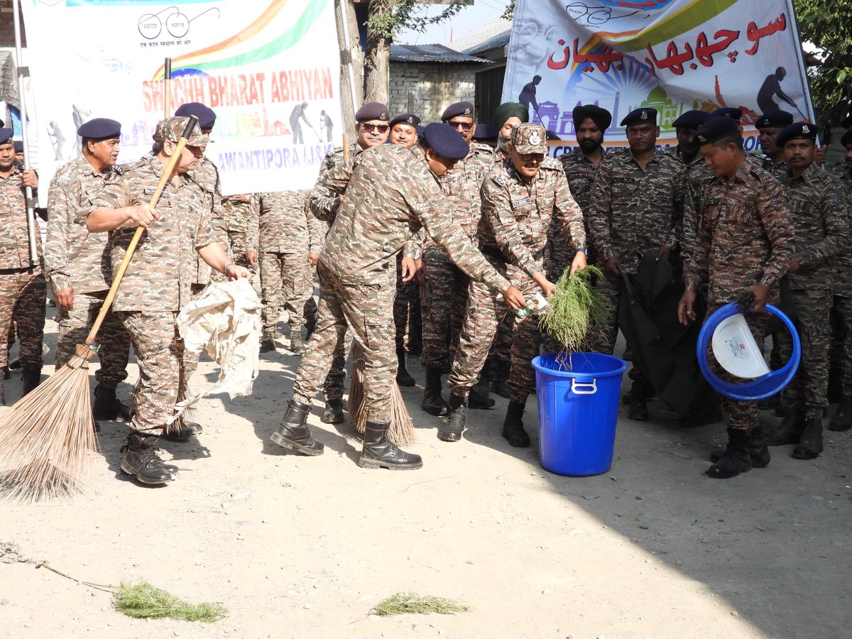 110bncrpf's tweet photo. “Clean surroundings, healthy lives, responsible citizens — together, let us make Swachhta our daily habit.”

110 BN CRPF conducted a cleanliness drive in Unit HQ, inspiring everyone to uphold hygiene and contribute towards a clean and safe environment within the campus. https://t.co/pCIWL6yiKG