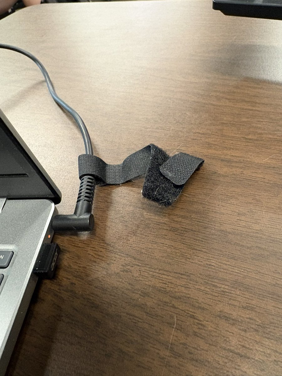 RogerBeltrickle's tweet photo. I hate this fucking thing https://t.co/bhdfeFs10z