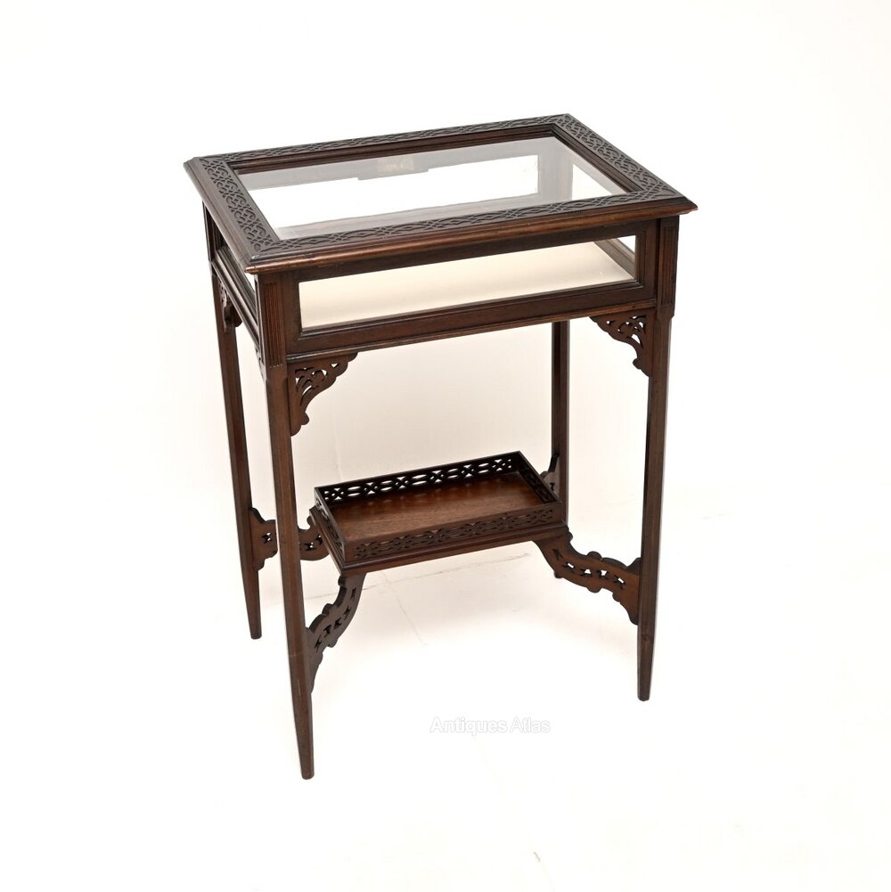 antiques_atlas's tweet photo. Selling on Antiques Atlas we have this
Victorian Mahogany Display Table https://t.co/pMwKwU3hTp From Marylebone Antiques @retroantiques1
 #Antique  #antiques #antiquefurniture https://t.co/6HXk0HxT9g