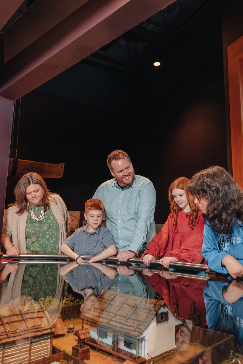 IndianaMuseum's tweet photo. We'll be open next Monday (Oct. 12) from 10 a.m.-5 p.m.! >> https://t.co/NqUaS3GNg6

Check out what's new at the museum and explore the Hoosier Art Salon during the exhibit's last weeks at the museum. https://t.co/QkiVEW4Ll1