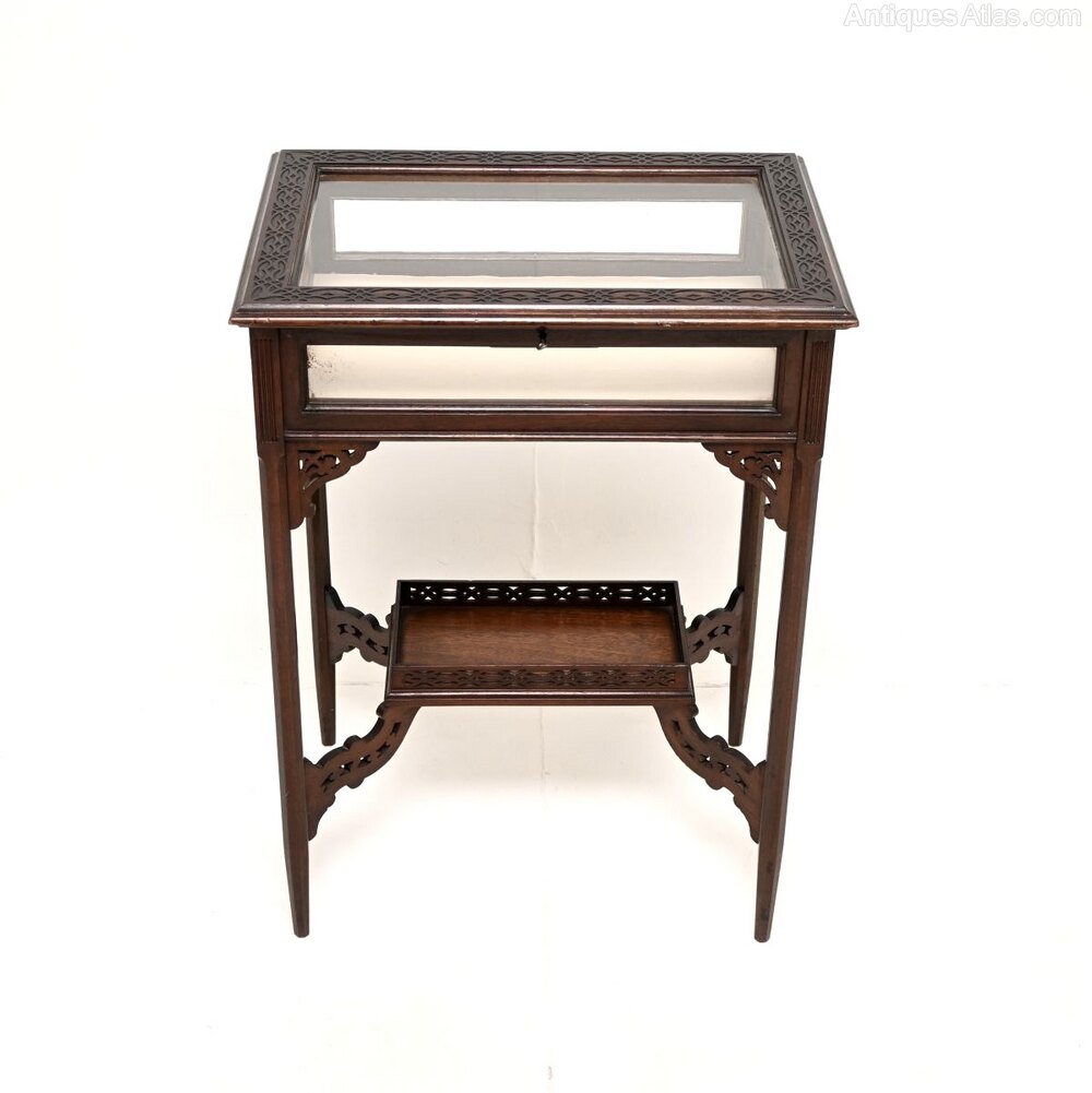 antiques_atlas's tweet photo. Selling on Antiques Atlas we have this
Victorian Mahogany Display Table https://t.co/pMwKwU3hTp From Marylebone Antiques @retroantiques1
 #Antique  #antiques #antiquefurniture https://t.co/6HXk0HxT9g