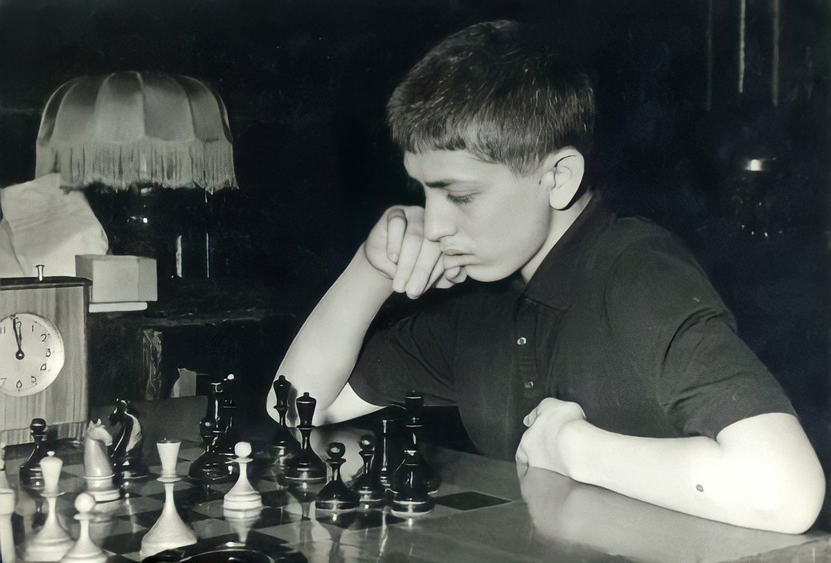 olimpiuurcan's tweet photo. 15-year-old Bobby Fischer during his visit to Moscow in June/July 1958. https://t.co/Qs7nSCgXNL