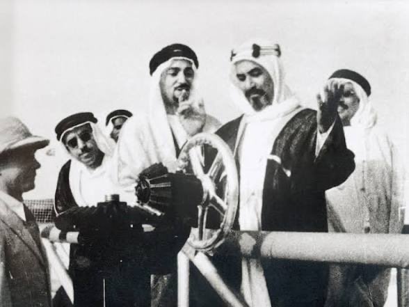 AABkuw's tweet photo. تاريخ القطاع النفطي بُني على ايدي اجيال من الكفاءات الوطنية، ومستقبله سيبنى باجيال جديدة تحمل العلم والطموح نفسه.

امنحوا جميع المجتازين فرصة ليكونوا امتدادا لهذه المسيرة. 🇰🇼

@Talroumi @KNPCofficial @kpcofficialkw 
#قبول_جميع_المجتازين #القطاع_النفطي #قبول_جميع_مجتازين_النفط https://t.co/IWYmsbbNK9