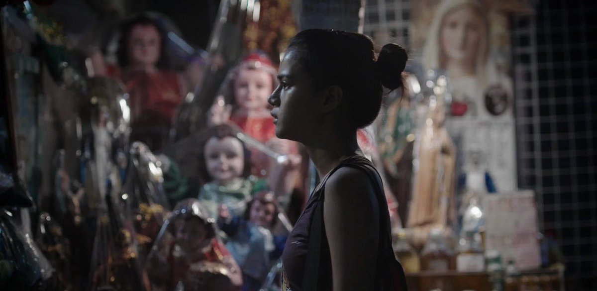 allezlestigres's tweet photo. i just love filipino films set around quiapo or recto 😭 there’s just something about the streets, the chaos, the people, the grit, the noise, the little pockets of life… it feels so distinctly filipino.

apol of my ai, gusto kita with all my hypothalamus, sunshine — you get me https://t.co/CuWzDzHWS8