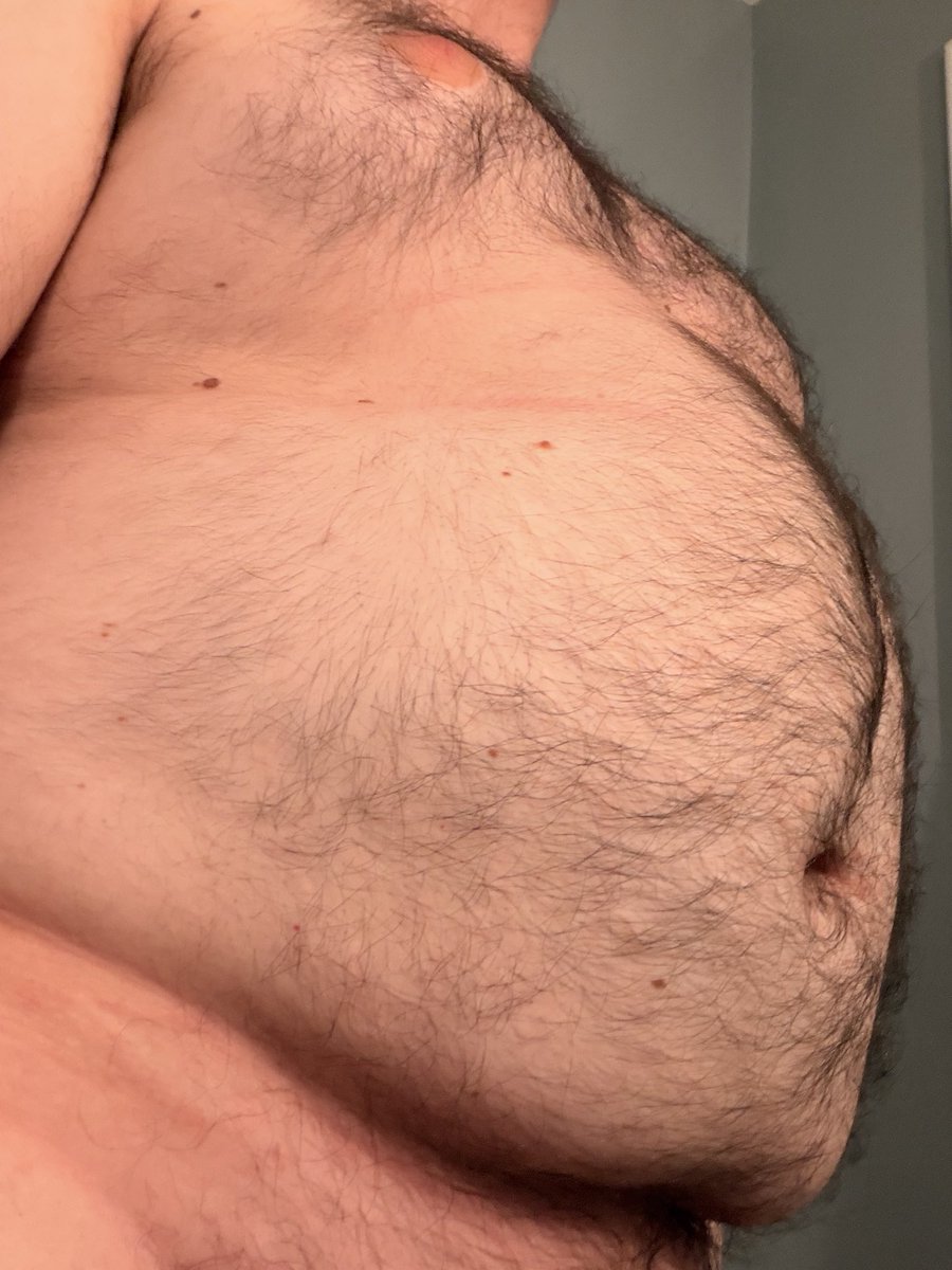 TyrulusD's tweet photo. Fat man returns after a busy week https://t.co/KUOEr19rzH