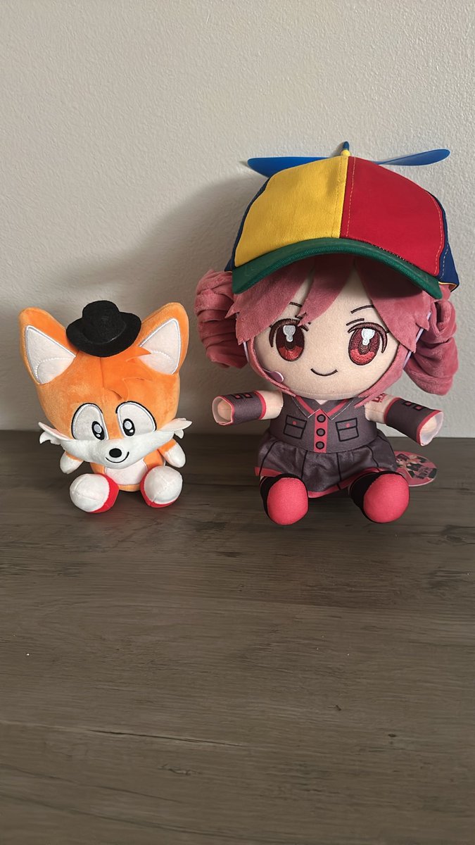 PlushTails's tweet photo. Wearing hats :> https://t.co/1rqLpuumRF