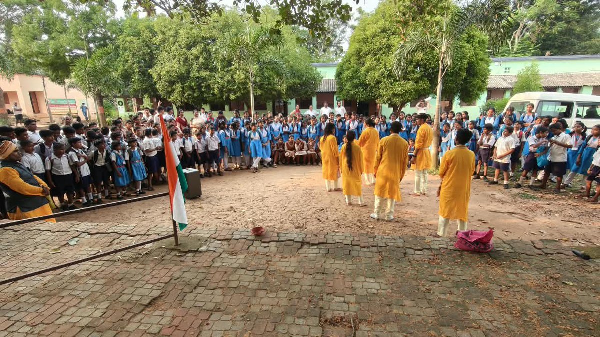 DMKhordha's tweet photo. "ସେବା ସଂକଳ୍ପ ଅଭିଯାନ" ଅଧୀନରେ ଆଜି ଖୋରଧା ଜିଲ୍ଲାର ବିଭିନ୍ନ ସ୍ଥାନରେ ପଥପ୍ରାନ୍ତ ନାଟକ ଅନୁଷ୍ଠିତ ହୋଇଯାଇଛି l

@CMO_Odisha @Culturedeptt @PRDeptOdisha @IPR_Odisha https://t.co/c8nWfCICqi