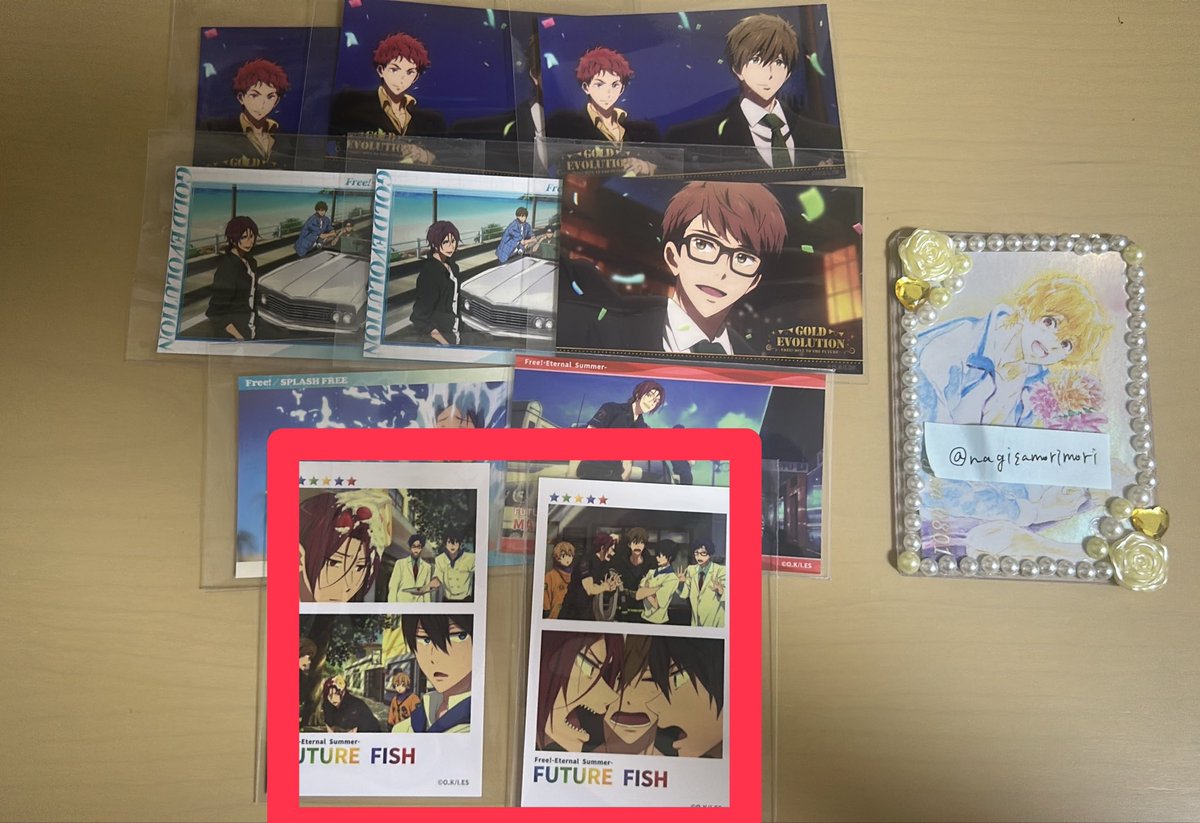 aya_25tri's tweet photo. @nagisamorimori 初めまして。夜分遅く検索から失礼致します。画像1枚目のものを所持しております。お借りしたお写真で申し訳ありませんが、赤枠2枚と、お好きな組み合わせとで郵送交換をお願い出来ないでしょうか。ご検討頂けますと幸いです。宜しくお願い致します。 https://t.co/0gflJZLVkb