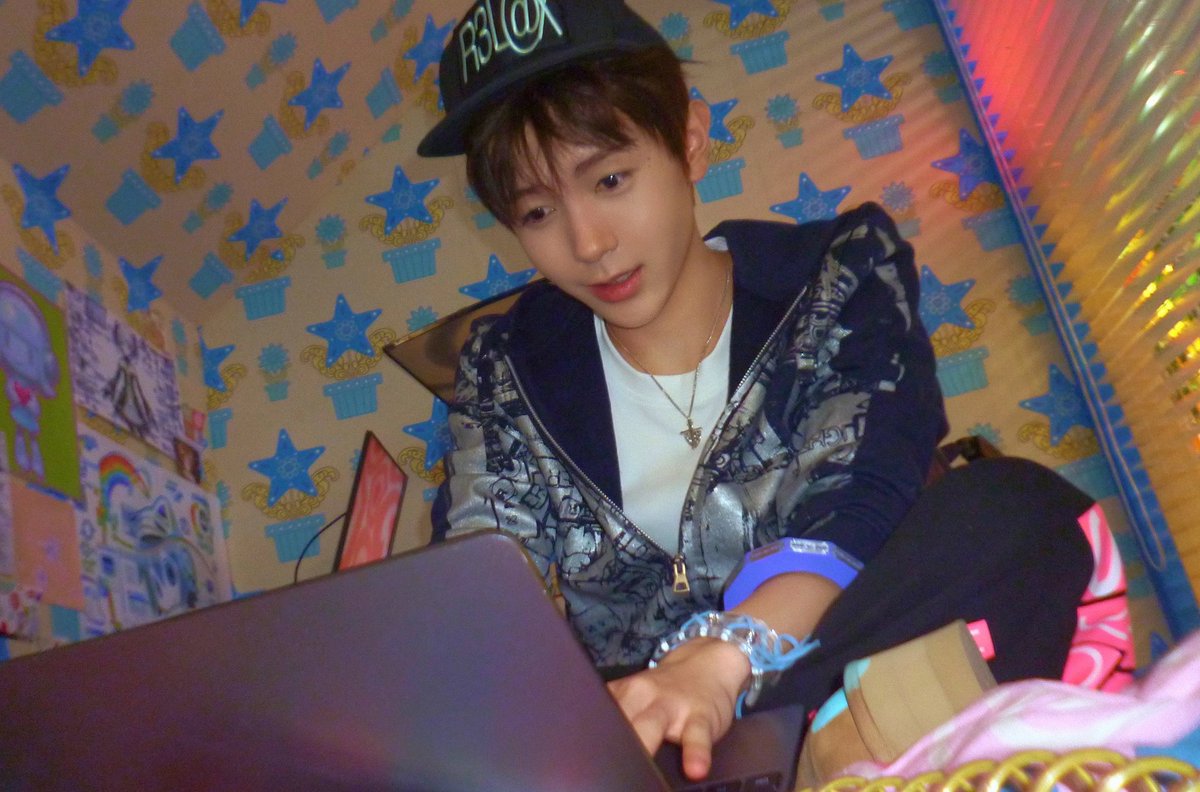 momoppangz's tweet photo. from reading yaoi to writing it… Development https://t.co/7cHutmTCVh