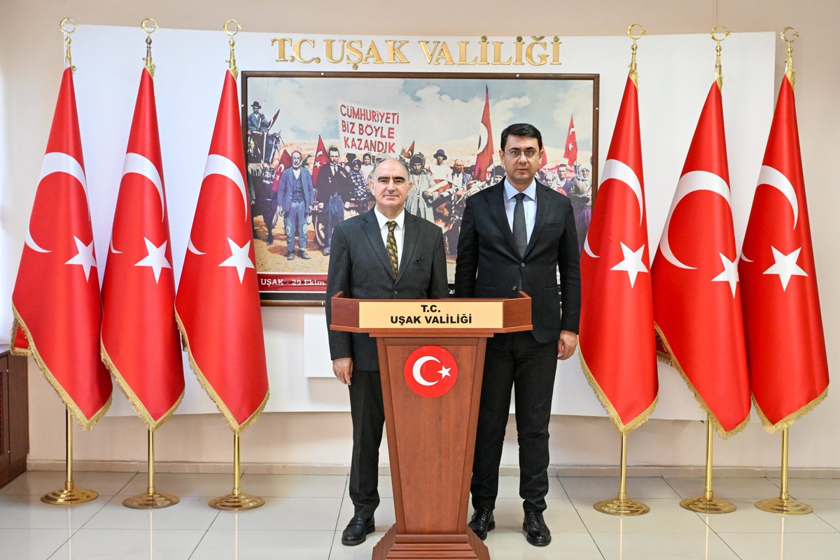 TC_UsakValiligi's tweet photo. Valimize ziyarette bulunan Manisa Valisi Sayın Vahdettin Özkan’a nazik ziyaretleri için teşekkür ederiz. https://t.co/Ob8LEeEB5L