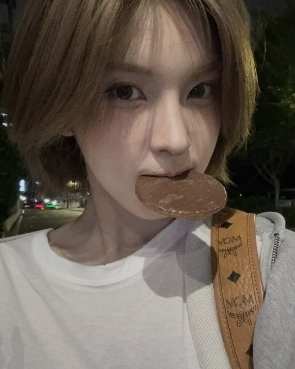 nmixxpics_'s tweet photo. 261001 🐥🫧 https://t.co/PhjWCYumuX