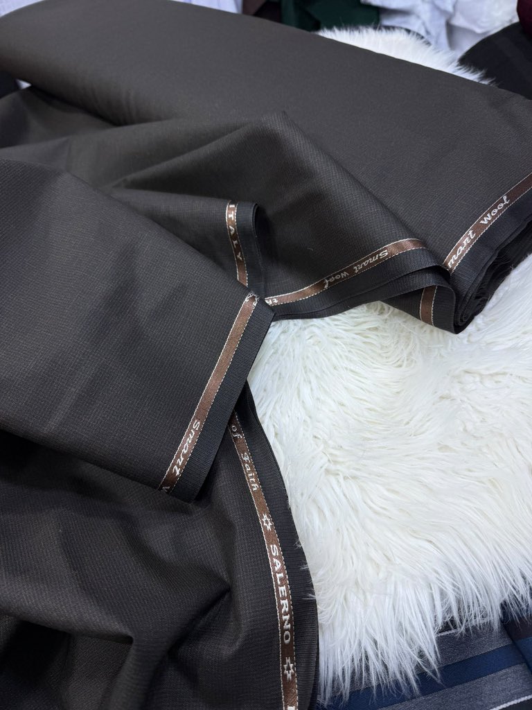 ad58019562's tweet photo. Indian Wool โ
classy, timeless and effortlessly sharp๐ค
For that clean, premium look, the fabric matters.
Available at Dehmie Fabrics and More.
Quality fabrics for your next outfit. โ๏ธโจ
๐ฉ DM to order or make enquiries
#IndianWool #Menswear #Fabrics #DehmieFabrics https://t.co/b5jKhwVKQ8