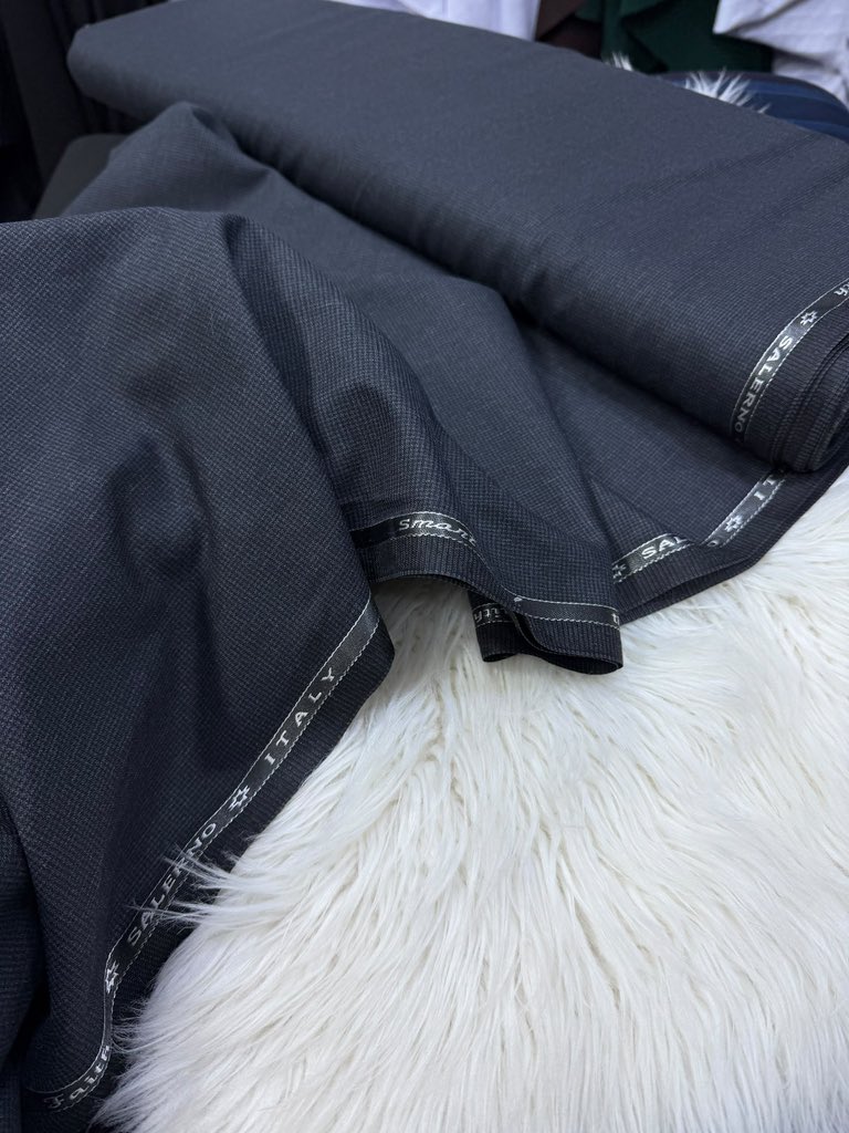 ad58019562's tweet photo. Indian Wool โ
classy, timeless and effortlessly sharp๐ค
For that clean, premium look, the fabric matters.
Available at Dehmie Fabrics and More.
Quality fabrics for your next outfit. โ๏ธโจ
๐ฉ DM to order or make enquiries
#IndianWool #Menswear #Fabrics #DehmieFabrics https://t.co/b5jKhwVKQ8