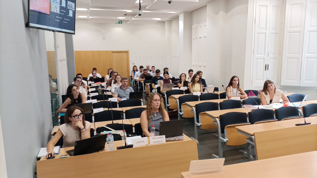 COEV_COM's tweet photo. Este jueves, el decano del COEV, Juan José Enríquez, ha participado en la apertura de la 43ª edición del Máster en Tributación. 43 ediciones ininterrumpidas apostando por la formación, la excelencia académica y los valores humanos.
#COEV https://t.co/nMbsoLkUsz
