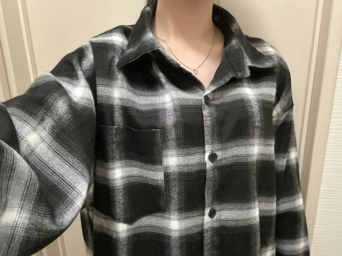 6brle's tweet photo. 148cmのあたしが着てこのくらいダボダボ
男性が着たらちょうどいいくらいかな？
1000円+送料+ﾌﾘﾏ手数料
DMお待ちしております
 #私服売ります https://t.co/rQJCNxxsHh