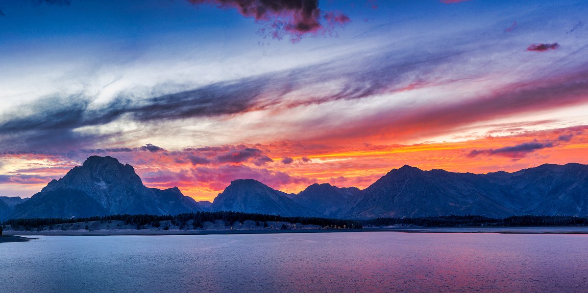shrkshtr's tweet photo. I've been working on processing images from my recently completed Fall in Grand Teton NP Workshop. Please consider joining us next Sept 23-27 https://t.co/wC51uCu4gr Here is one from an overlook at Jackson Lake. 

@GrandTetonNPS https://t.co/gl3EcVp80W