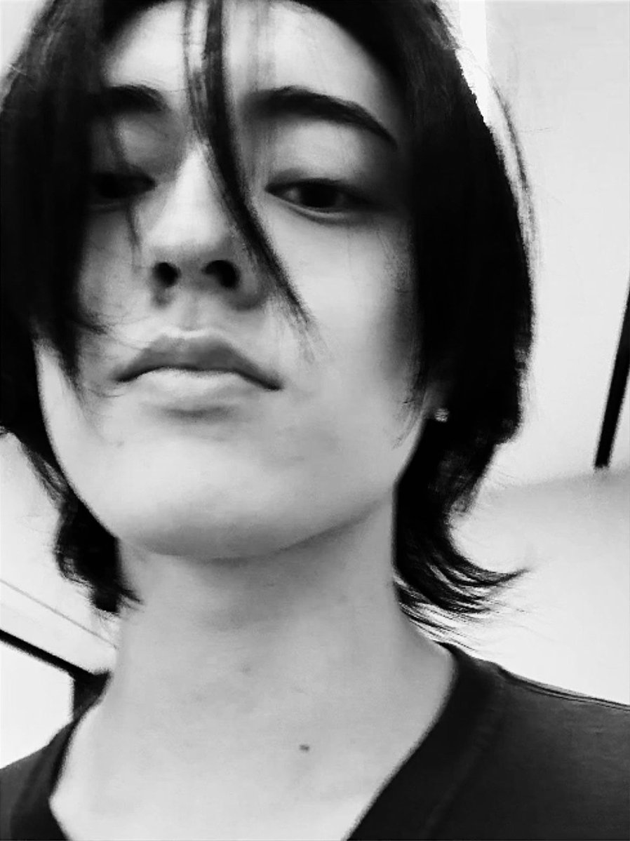 dentarasa's tweet photo. ⠀

𝐔𝐍𝐈𝐕𝐄𝐑𝐒𝐈𝐓𝐀𝐒 𝐈𝐍𝐃𝐎𝐍𝐄𝐒𝐈𝐀,
𝐃𝐄𝐅𝐅𝐎𝐊 𝐒𝐈𝐓𝐈 / 𝐏𝐀𝐃𝐀 𝐇𝐀𝐑𝐈 𝐑𝐀𝐁𝐔.

Mengantar my soon to be BINI gue alias masih PACAR CANTIK dan UNIK ini untuk sambangi SAHABATNYA yang sidang. Yuai panas, jaketnya gue lepas, terus boboan di paha MY PACAR.

⠀ https://t.co/leQ7fdvjMF