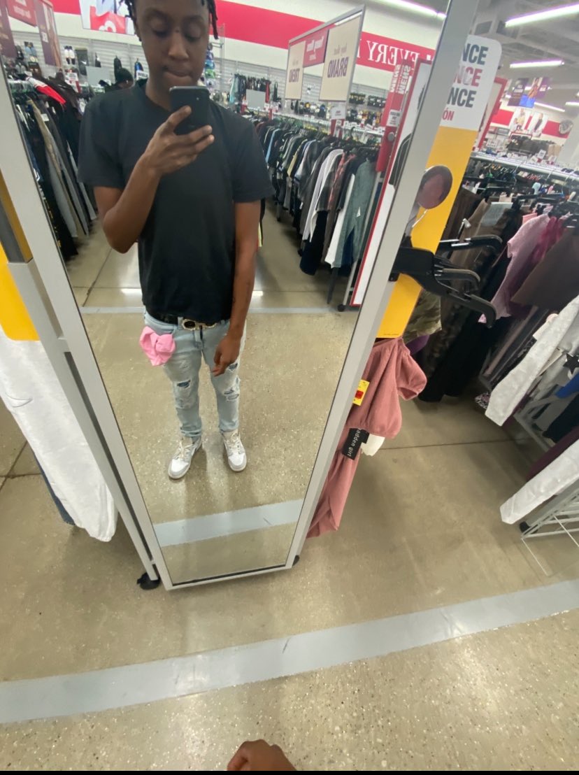 StudTsunami's tweet photo. Ehhh idk wat to caption this #chicago #stud #ebony #pyt #buyingcontent https://t.co/AzstJpkJYk