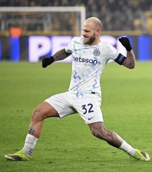 yigitbugraozkan's tweet photo. 2 Günde 5 GOL⭐️💪🏻 https://t.co/2orGBiklKa