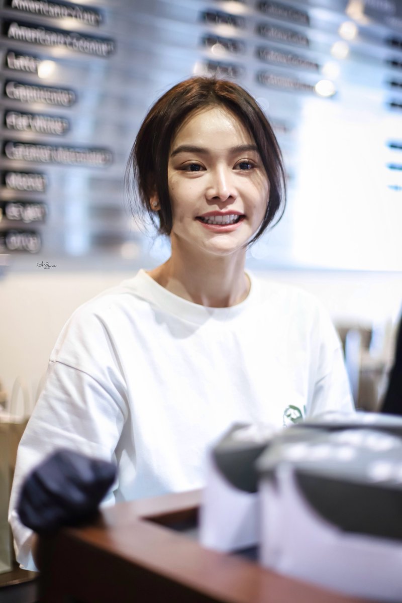 AJane_APW's tweet photo. อิงอิงตั้งใจฟังมัมหมีพูดและยิ้มมมหวานเลย 🥰🥰

ENGFA THE BELOVED STAR30
#EngfaWaraha #อิงฟ้ามหาชน
#อิงฟ้าวราหะ @EWaraha https://t.co/dJ497NE3di