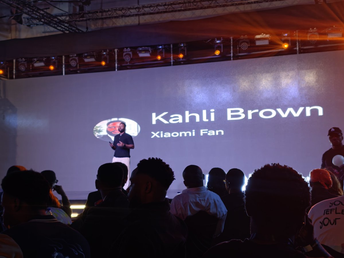 ani_kudi's tweet photo. @KahliBrown representing @XiaomiNigeria MI Fans speaking on stage about the progress of the Redmi Note Series over the years and other Mi Fans sharing their experiences too
#XiaomiFansNigeria
#XiaomiFansAtLaunch
#REDMINote17Series
#REDMI https://t.co/Tm4sYoL0Ed