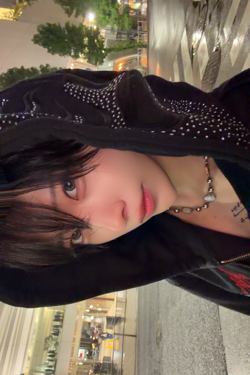 haru__sb's tweet photo. コラボパーカー可愛い https://t.co/HrxiwiShnL