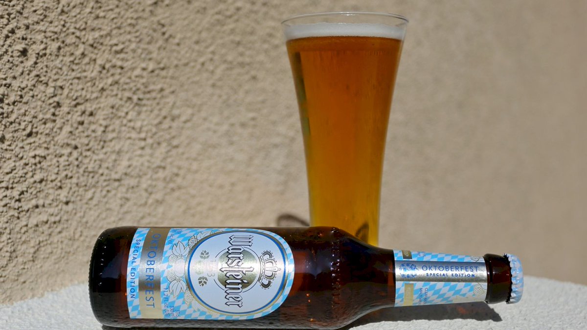 BeerOfTheDay's tweet photo. Beer of the Day for Sep 30th: Warsteiner Oktoberfest from Warsteiner Brauerei (https://t.co/HDHL3GUNPs) in Warstein, Germany. #lovebeer #beer #ilovebeer #craftbeer #drinklocal #beersnob #beergeek #beertography @warsteiner https://t.co/vtRCIn2TNi