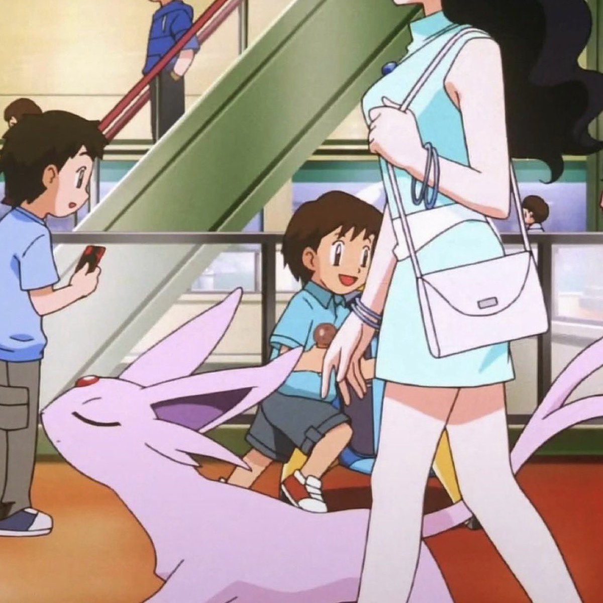 pokemon_twts's tweet photo. Espeon going on a pleasant stroll around a mall https://t.co/XgHB3AVp7g