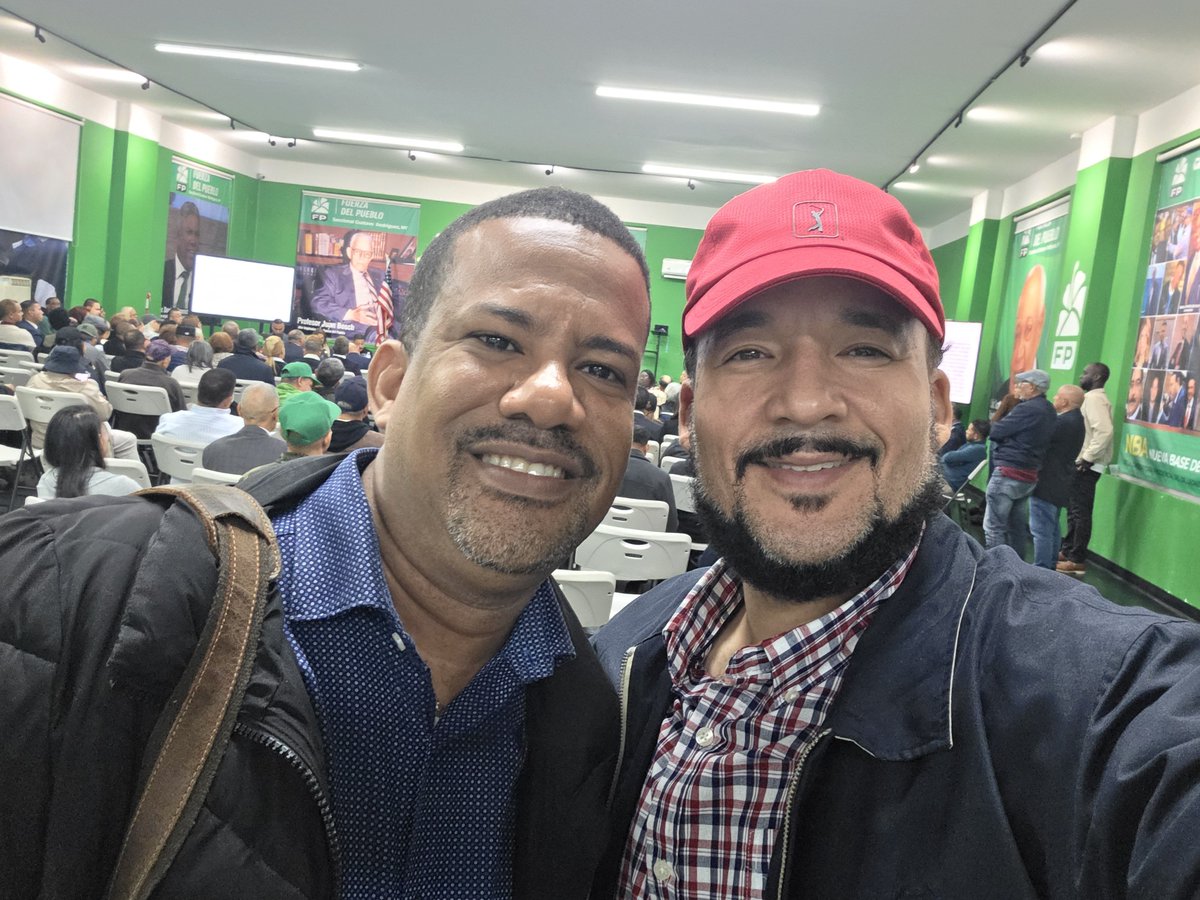 ilcanals's tweet photo. Siempre grato compartir con un hermano de muchas batallas. @AndyMoralestv #FPNEWYORK 💚🇩🇴 https://t.co/0vtuX6ZZXA