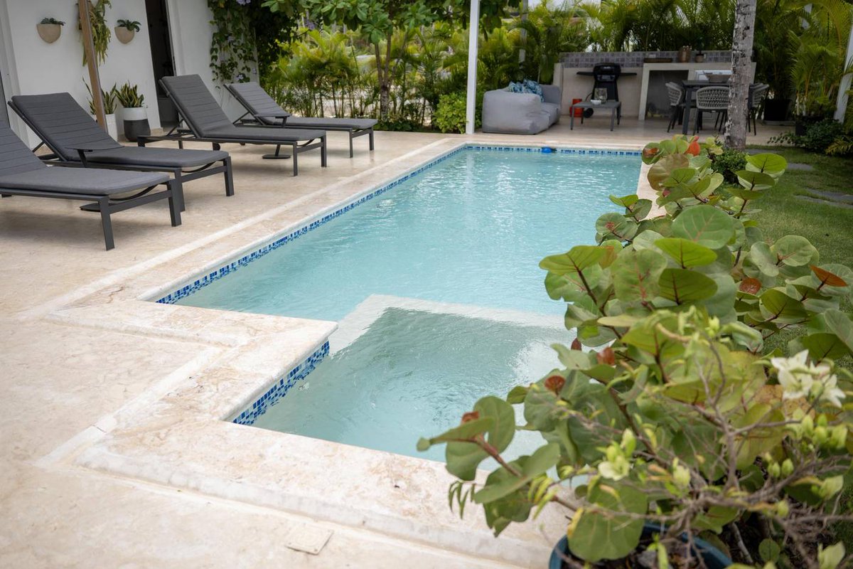 Navettaproperty's tweet photo. 5 bed, 5 bath villa 250m from Playa Coson. 413m2, furnished, turnkey. USD 890,000.
https://t.co/uM2WiZSjKI
#LasTerrenas #Samana https://t.co/Y787Li5DOZ