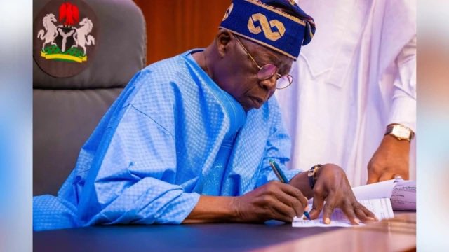 aonanuga1956's tweet photo. STATEHOUSE PRESS RELEASE

President Tinubu Signs Appropriation (Amendment) (No.4) Bill, 2025, Extends Implementation to December 31, 2026

President Bola Ahmed Tinubu has signed into law the Appropriation (Amendment) (No.4) Bill, 2025, extending the implementation period of the 2025 budget from September 30, 2026 to December 31, 2026.

The assent followed the amendment's swift passage by both the Senate and the House of Representatives on Tuesday, September 29, 2026.

The extension gives Ministries, Departments and Agencies more time to complete ongoing capital projects. It ensures that funds already appropriated are fully put to work for Nigerians, without disrupting critical programmes.

The President commended the leadership and members of the National Assembly for their prompt consideration of the bill, a further sign of the cooperation between the Executive and the Legislature in the service of the nation.

Bayo Onanuga
Special Adviser to the President,
(Information and Strategy)
September 30, 2026
